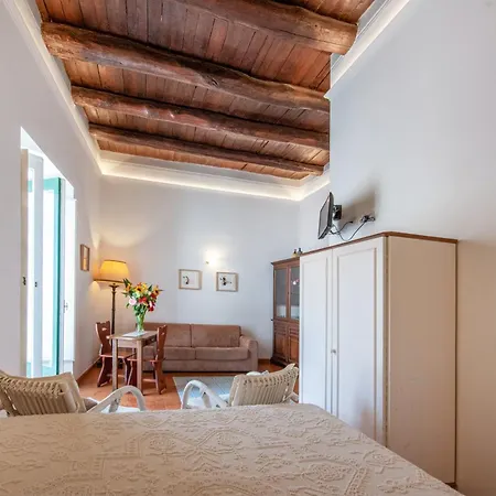 Apartment Un Po'...