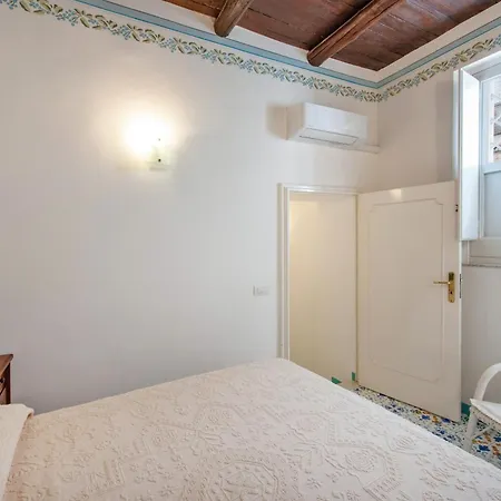 Apartment Un Po'... *