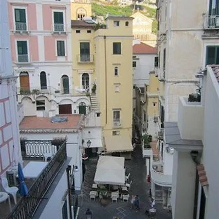 Un Po'... Amalfi