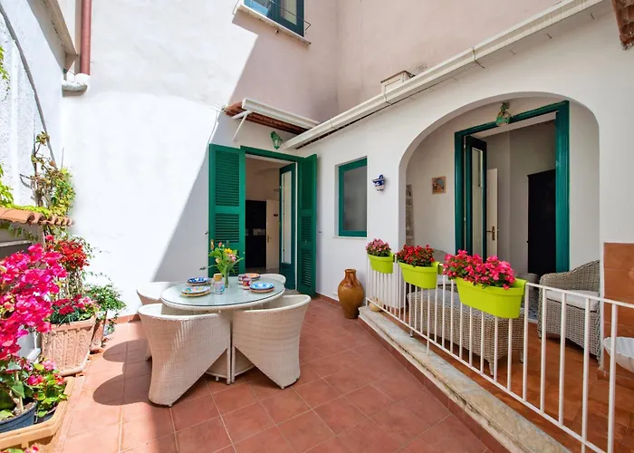 ウン ポ アパート アマルフィ